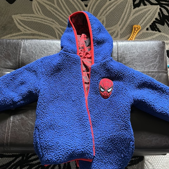 Marvel Spider-Man, size 2T reversible jacket - Picture 6 of 6